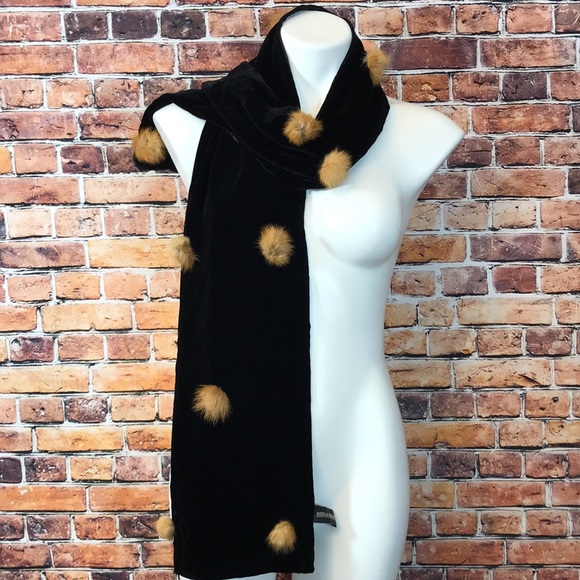 💙REDfish Design Rabbit Fur Ball Scarf - Picture 4 of 6